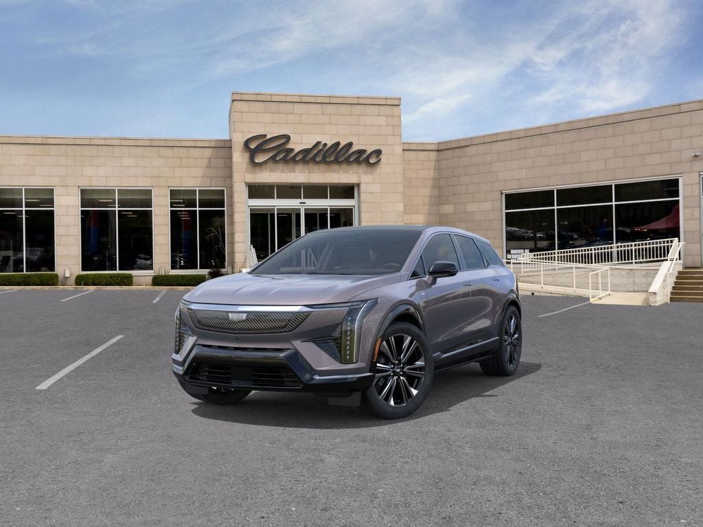 2025 Cadillac OPTIQ Luxury 2