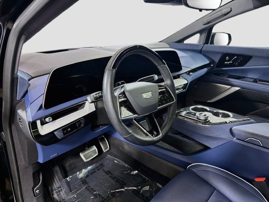 2025 Cadillac OPTIQ Sport 2