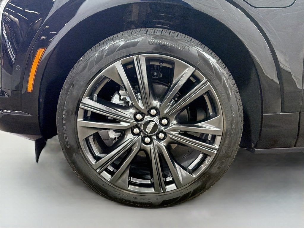 2025 Cadillac OPTIQ Sport 2