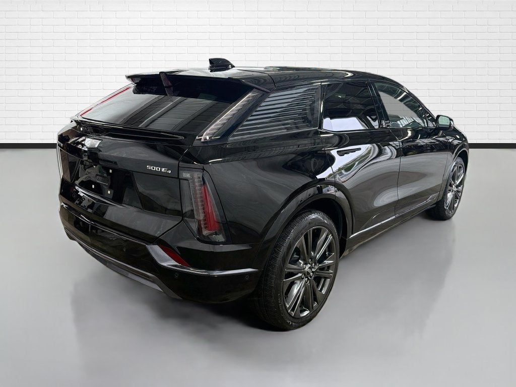2025 Cadillac OPTIQ Sport 2