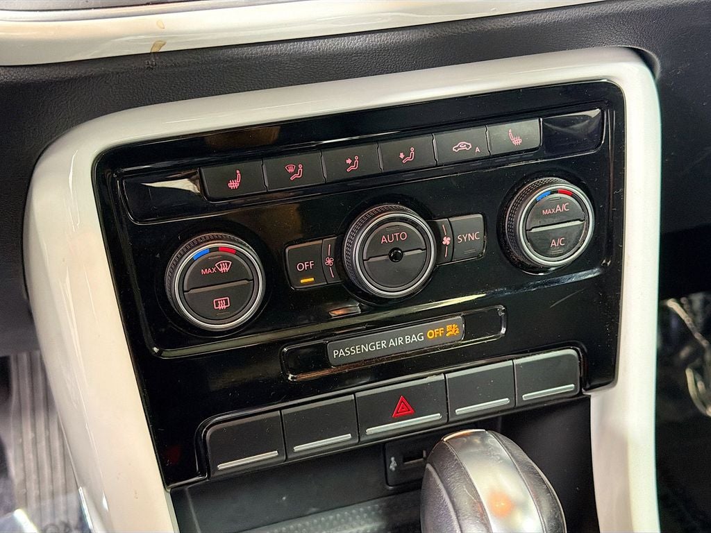 2019 Volkswagen Beetle 2.0T SE