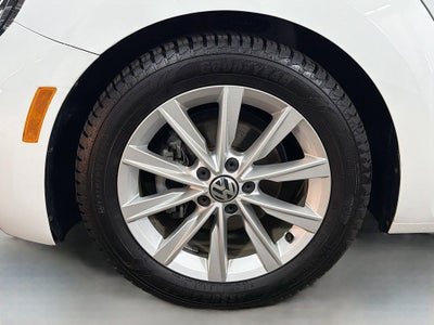 2019 Volkswagen Beetle 2.0T SE