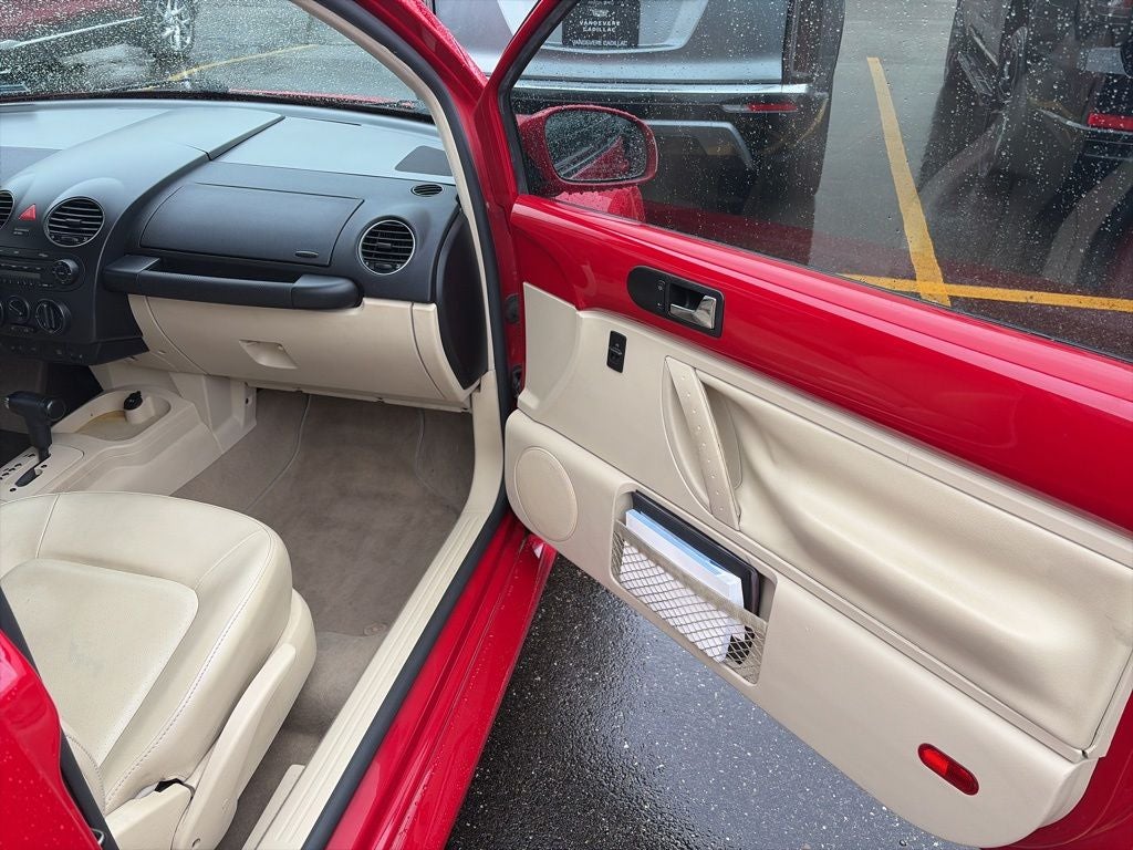 2008 Volkswagen Beetle Base