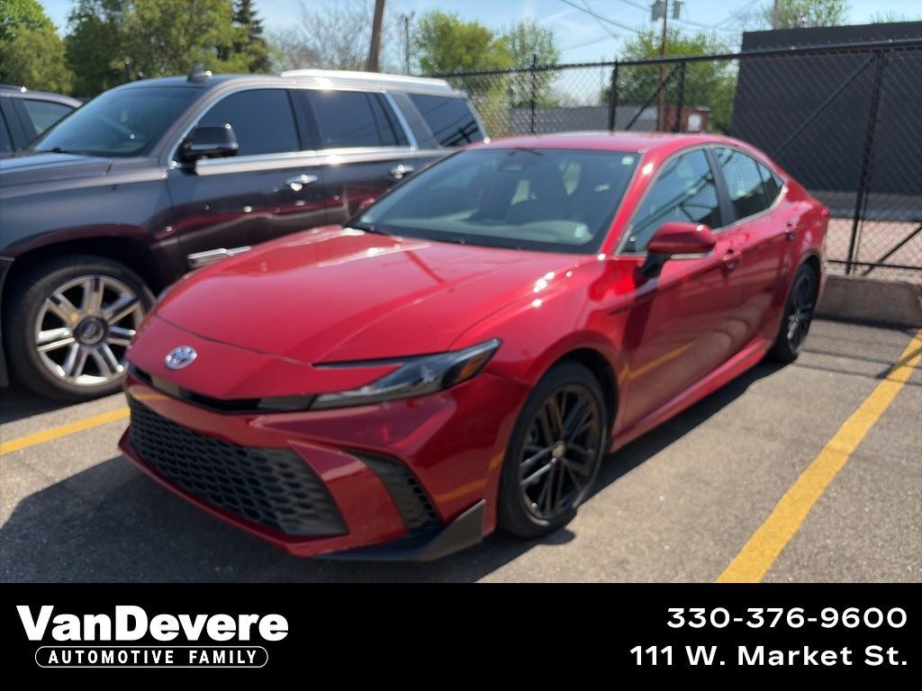 2025 Toyota Camry SE