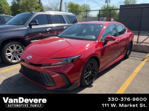 2025 Toyota Camry SE