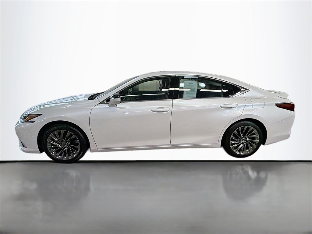 2024 Lexus ES 300h Luxury