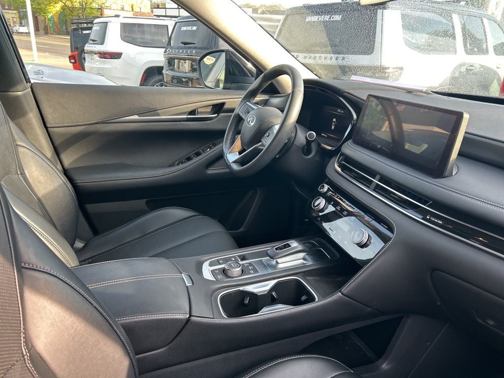 2023 INFINITI QX60 LUXE