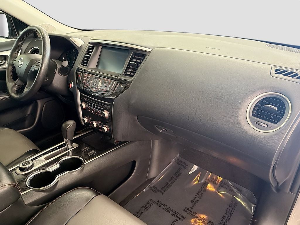 2020 Nissan Pathfinder SL