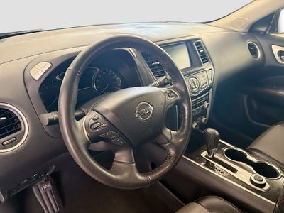 2020 Nissan Pathfinder SL