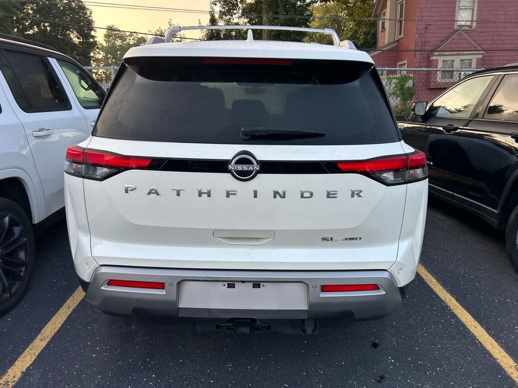 2023 Nissan Pathfinder SL