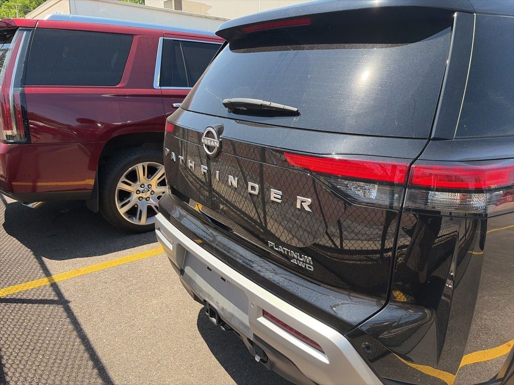 2024 Nissan Pathfinder Platinum