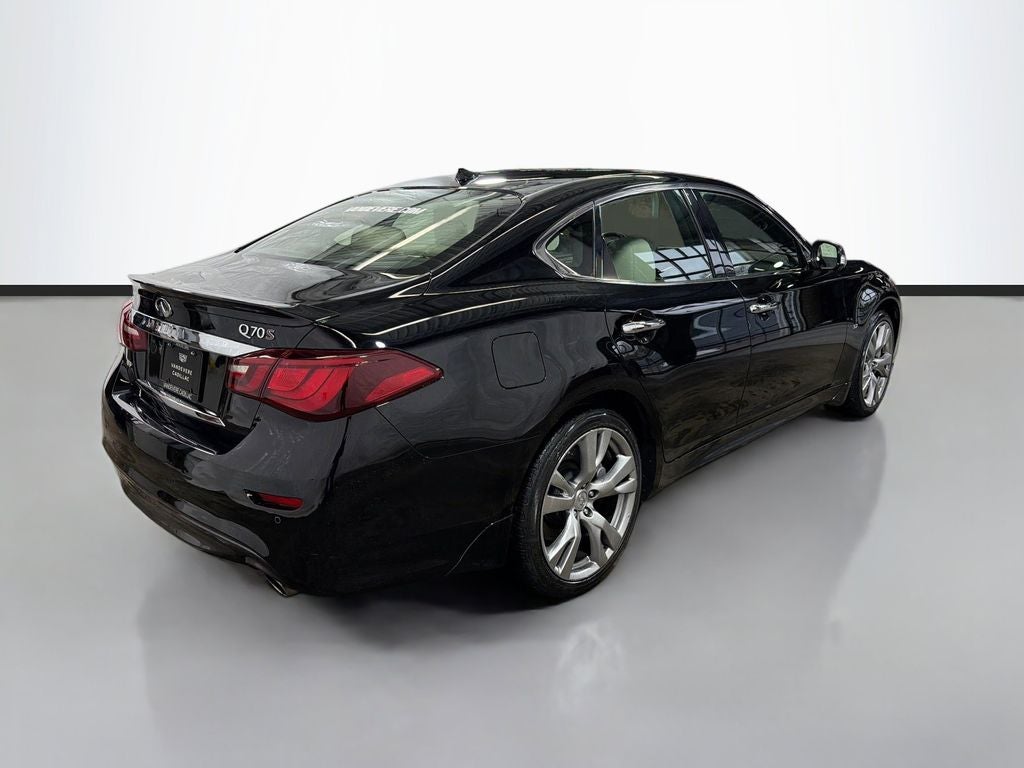 2016 INFINITI Q70 3.7X