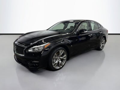 2016 INFINITI Q70 3.7X