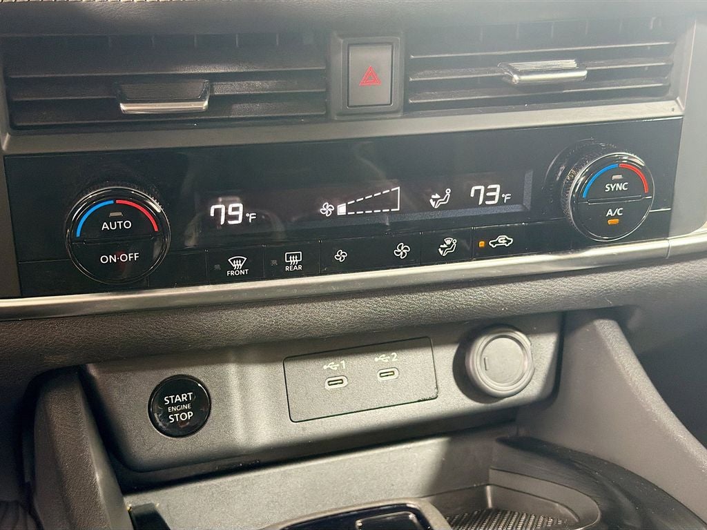 2025 Nissan Rogue SV