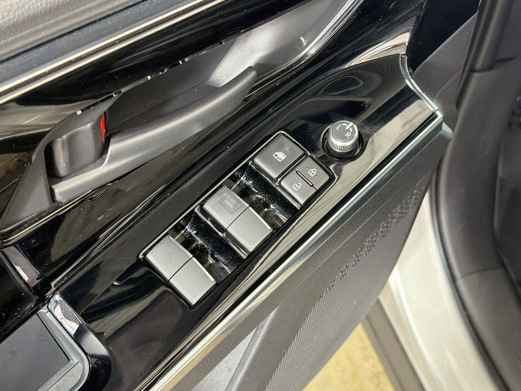 2023 Toyota bZ4X Limited