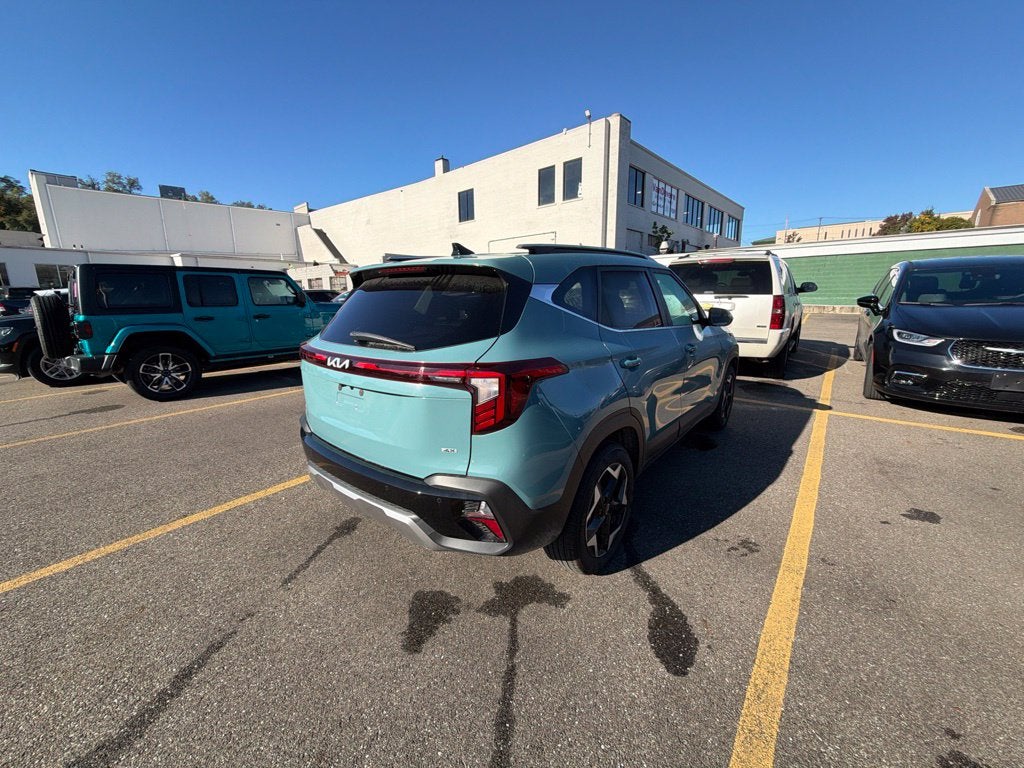 2025 Kia Seltos EX