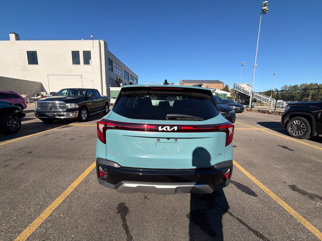 2025 Kia Seltos EX