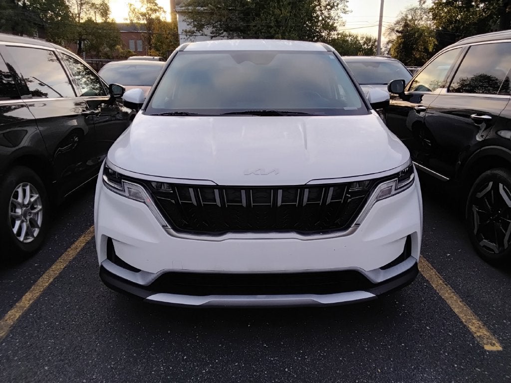 2024 Kia Carnival LX