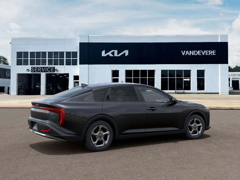 2026 Kia K4 LX