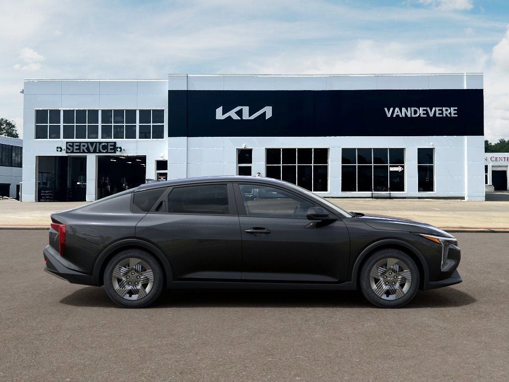 2026 Kia K4 LX
