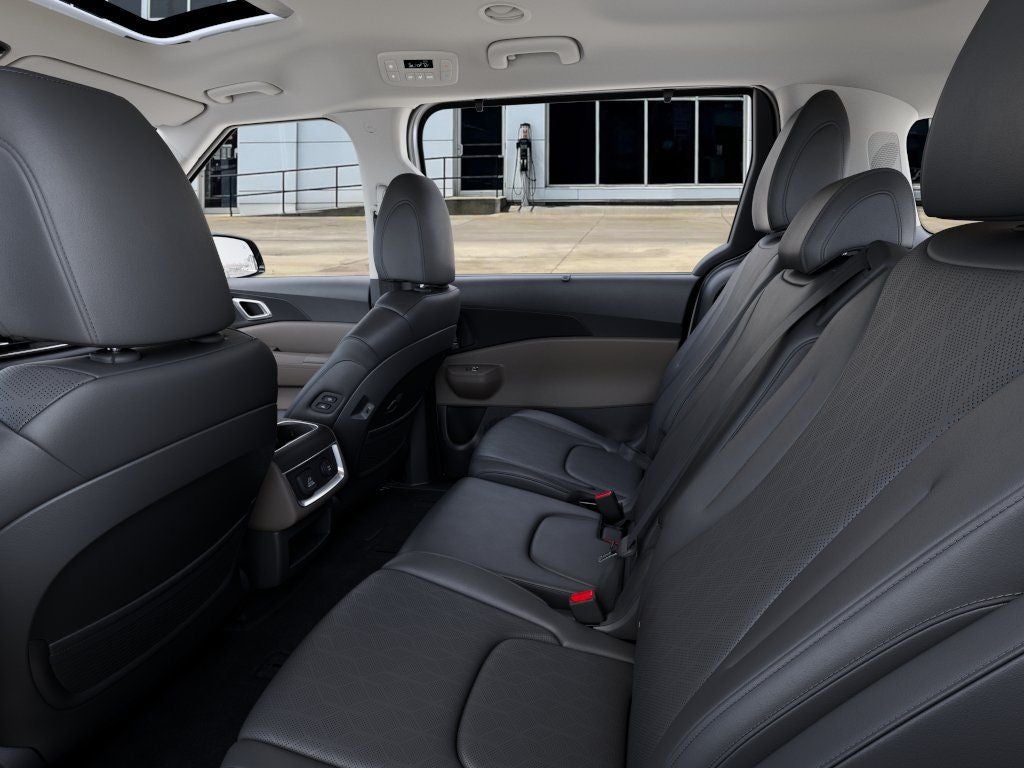 2027 Kia Carnival Hybrid Base