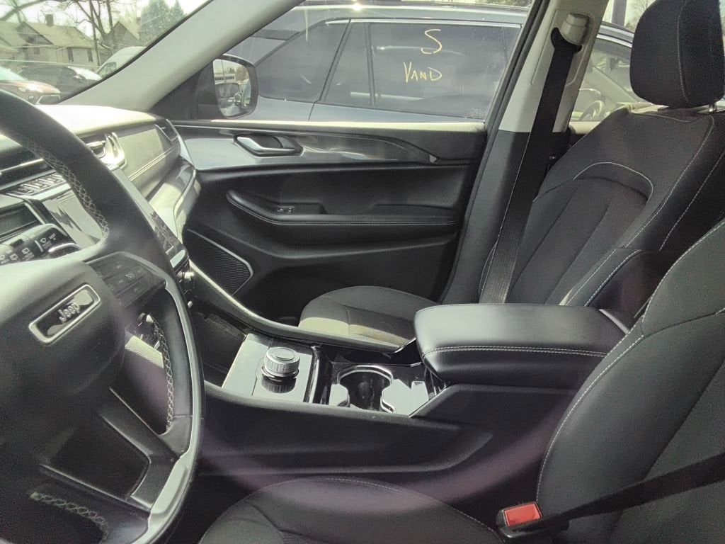 2021 Jeep Grand Cherokee L Laredo