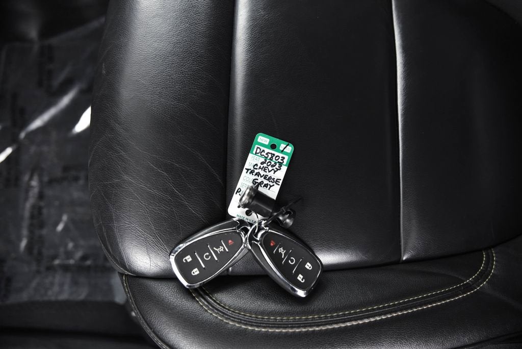 2023 Chevrolet Traverse LT Leather