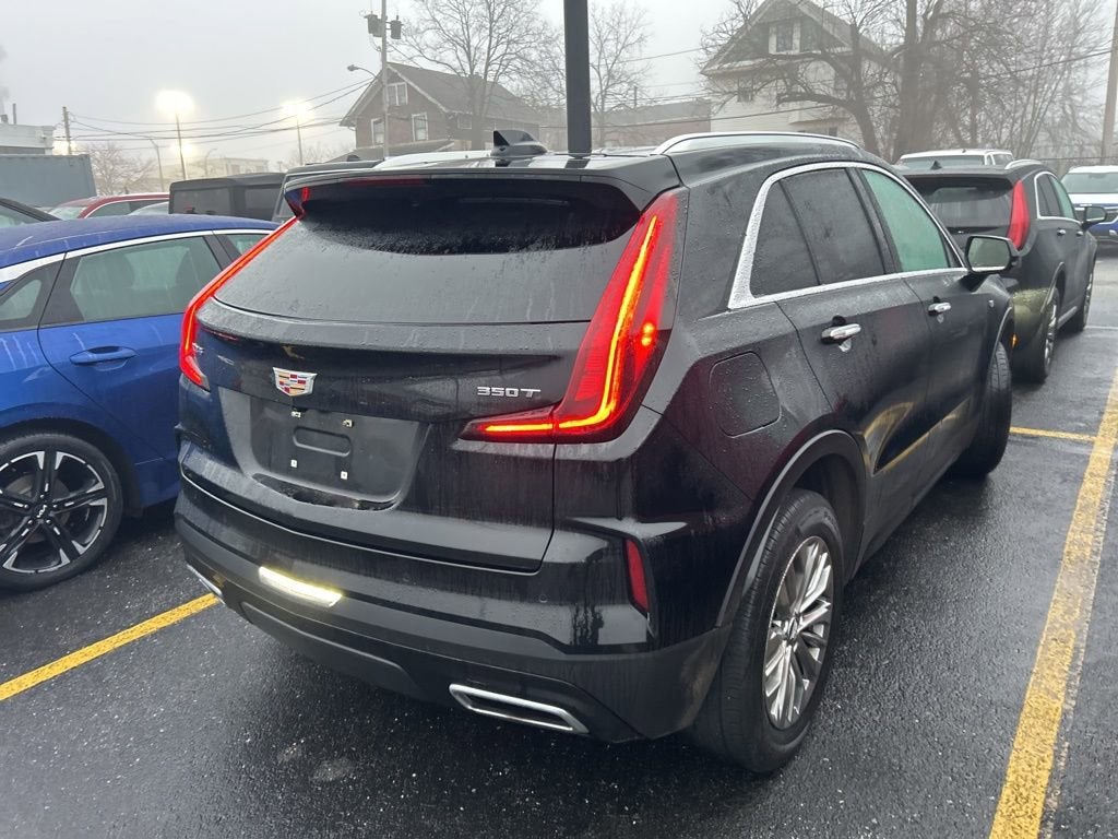 2025 Cadillac XT4 Premium Luxury