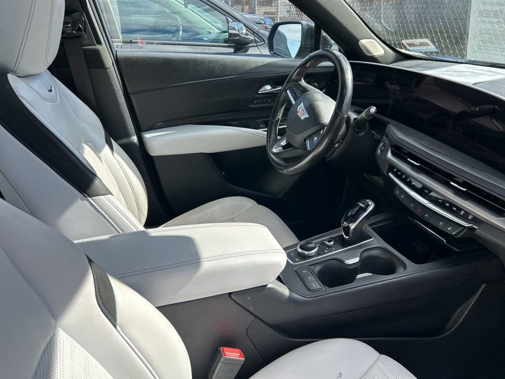 2024 Cadillac XT4 Sport