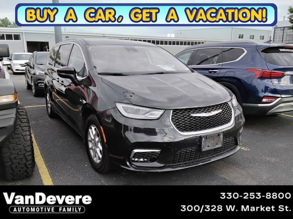 2023 Chrysler Pacifica Touring L