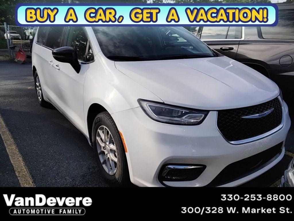 2024 Chrysler Pacifica Touring L