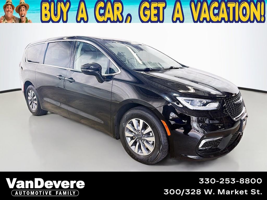 2024 Chrysler Pacifica Hybrid Select
