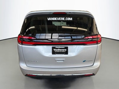 2024 Chrysler Pacifica Hybrid Select