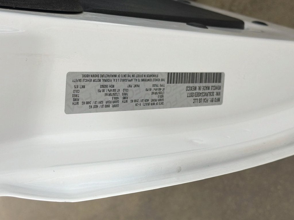 2025 RAM ProMaster Cargo Van Tradesman