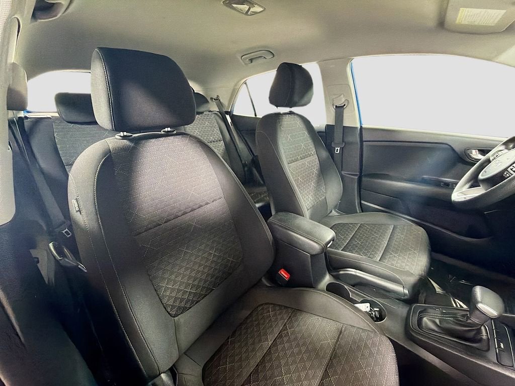 2022 Kia Rio 5-Door S