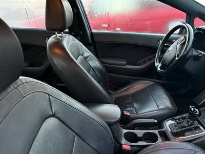 2017 Kia Forte5 SX