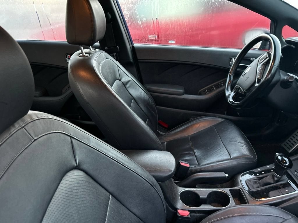 2017 Kia Forte5 SX
