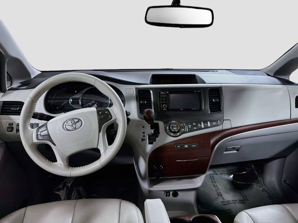 2014 Toyota Sienna XLE