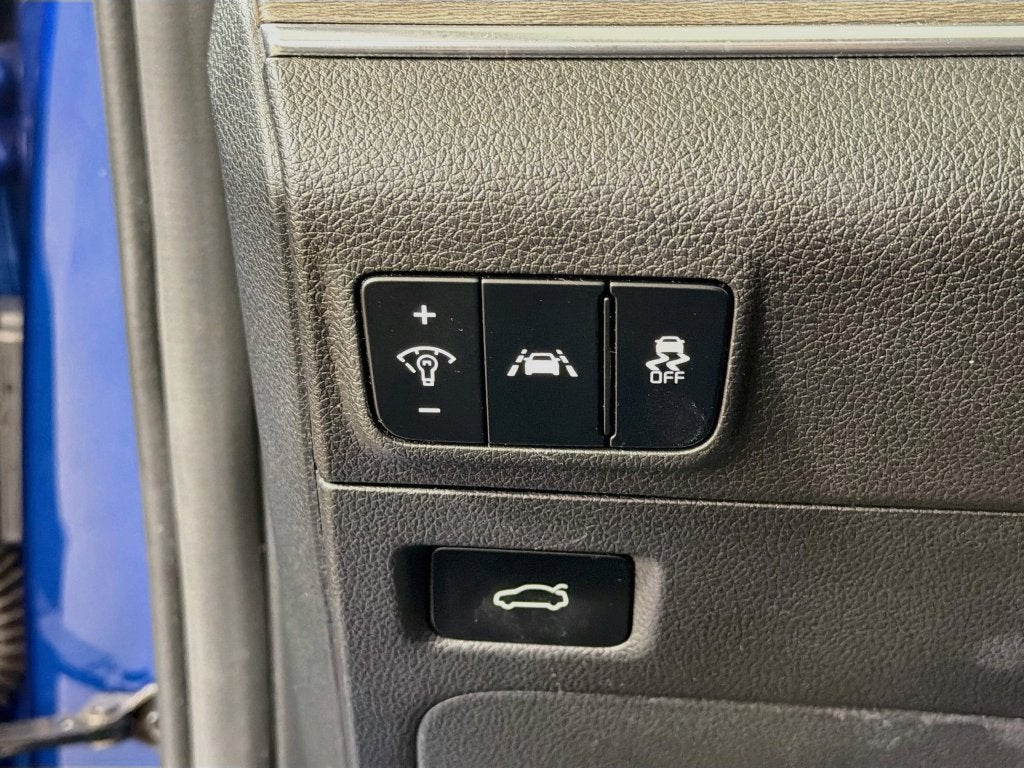 2023 Kia K5 EX
