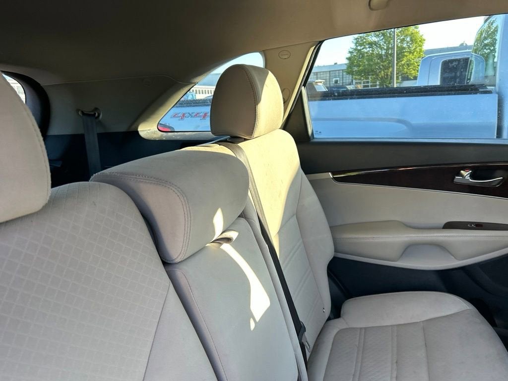 2017 Kia Sorento LX