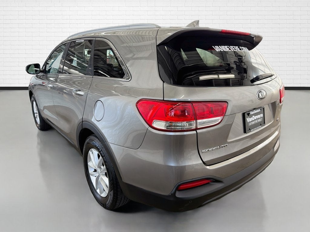 2017 Kia Sorento LX