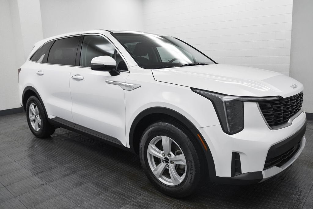 2025 Kia Sorento LX