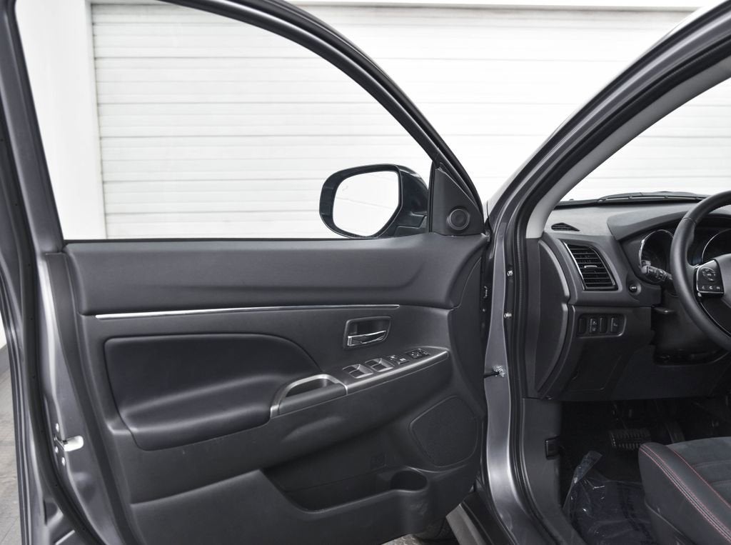 2025 Mitsubishi Outlander Sport S