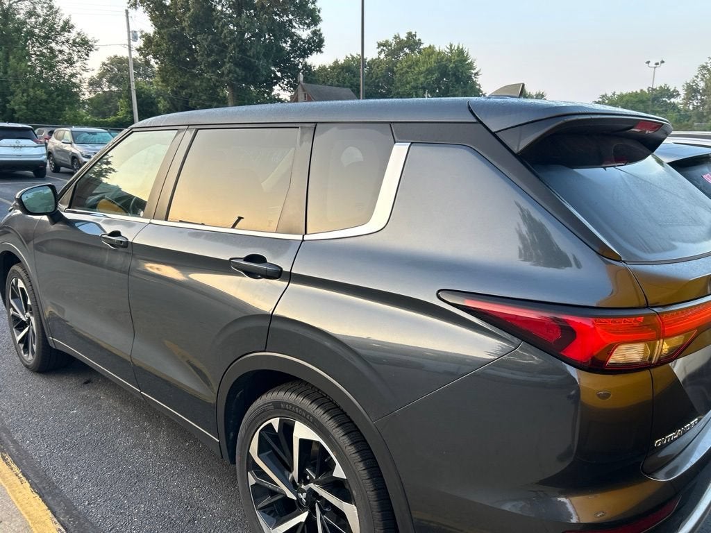 2024 Mitsubishi Outlander SE