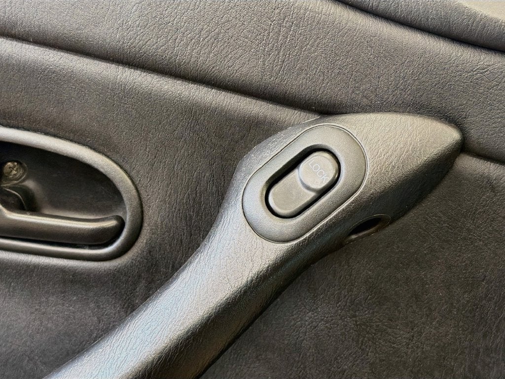 2002 Mazda Mazda MX-5 Miata Cloth
