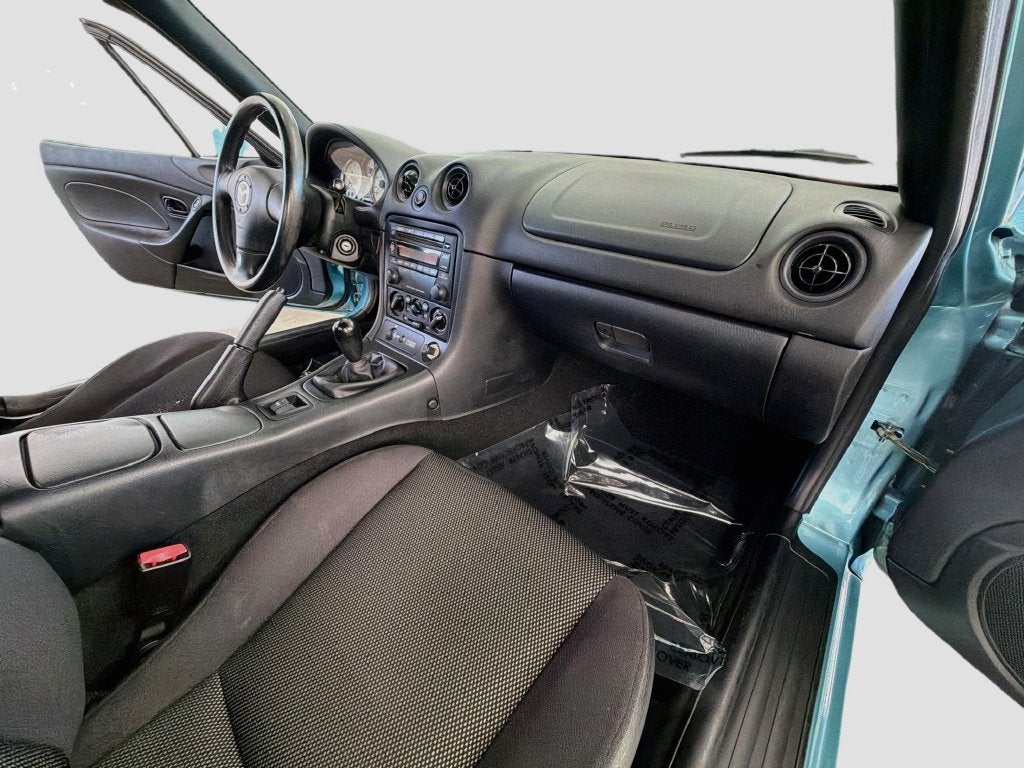 2002 Mazda Mazda MX-5 Miata Cloth