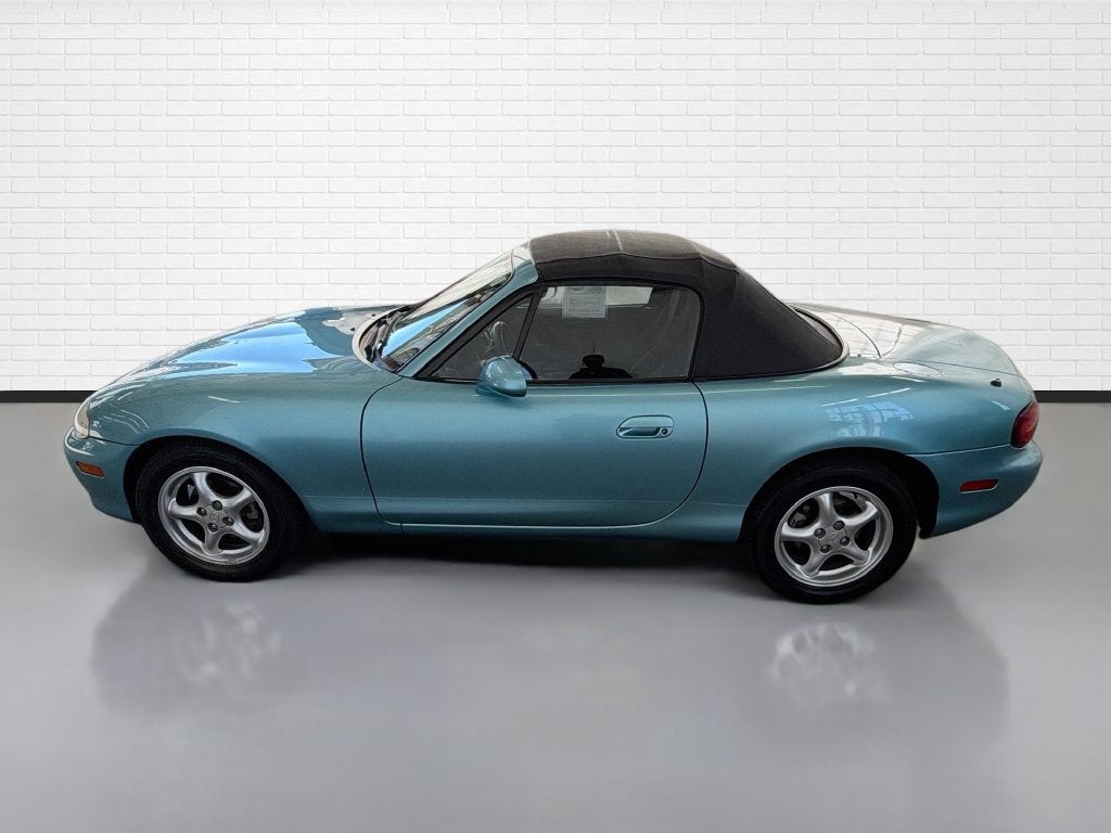 2002 Mazda Mazda MX-5 Miata Cloth