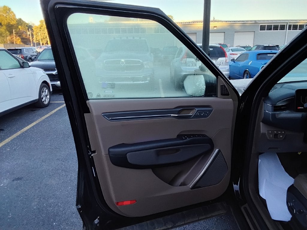 2024 Kia EV9 Land