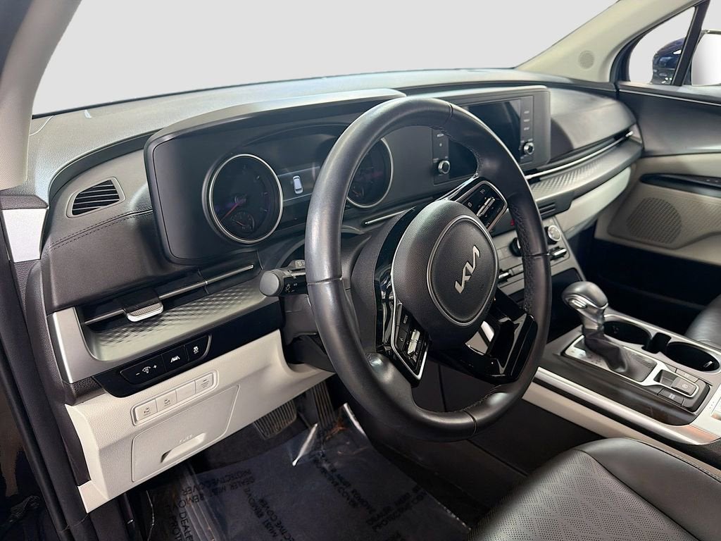 2023 Kia Carnival LX