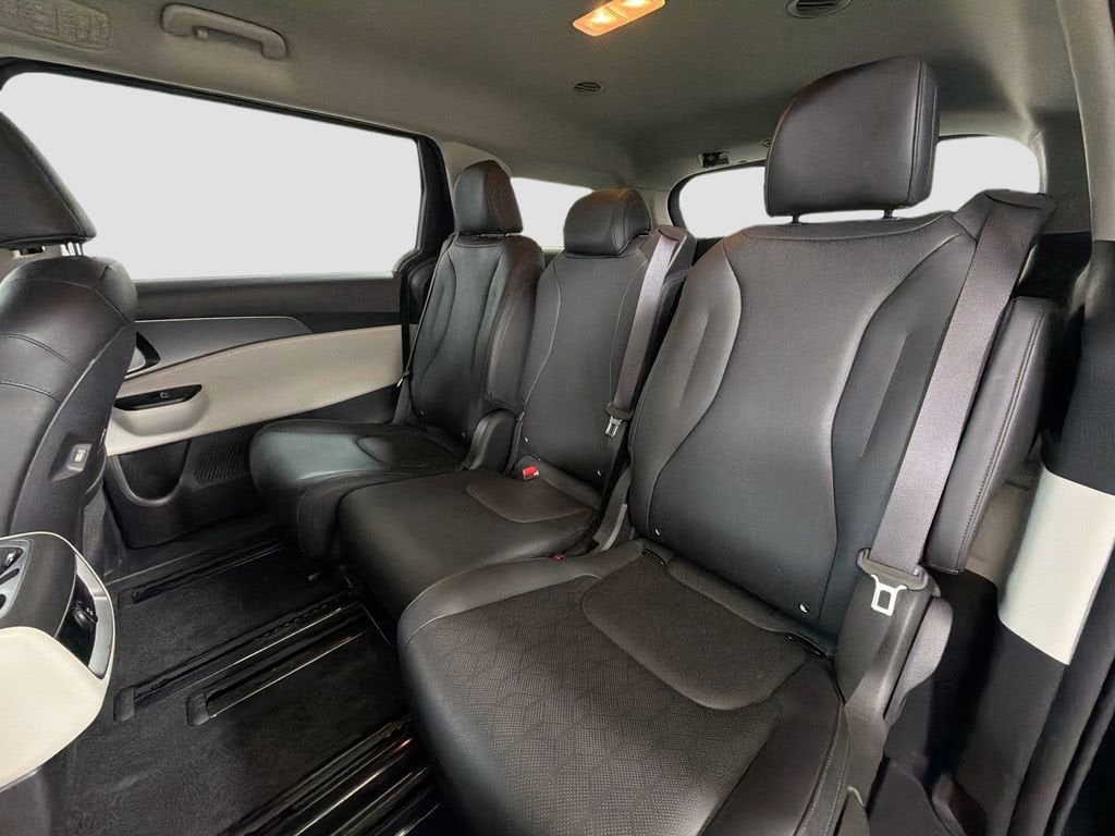 2023 Kia Carnival LX